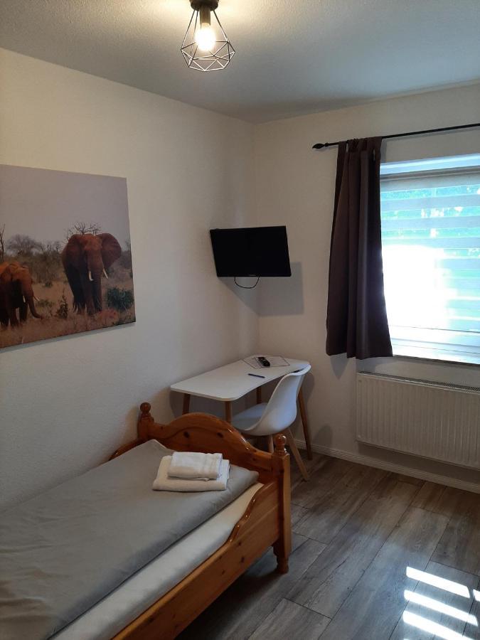 Garni Am Fliederberg Hotell Schwerin  Exteriör bild