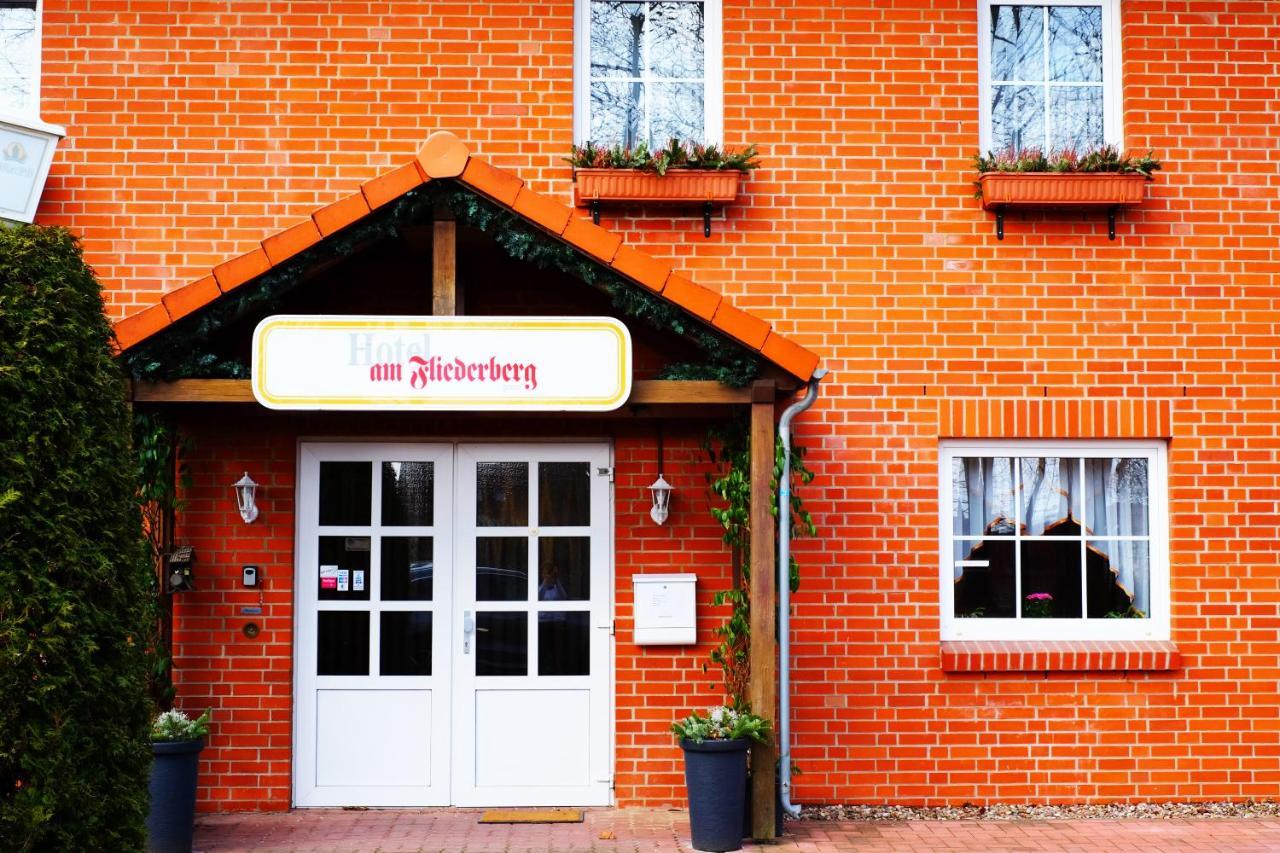 Garni Am Fliederberg Hotell Schwerin  Exteriör bild